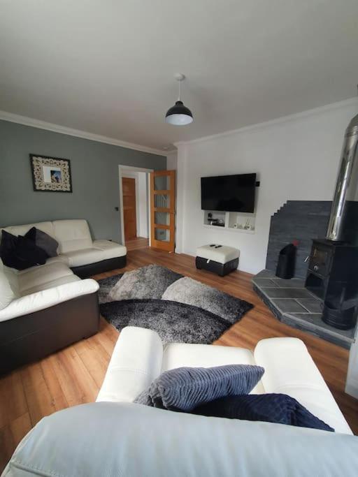 Fort William Lovely Flat Central Location ภายนอก รูปภาพ