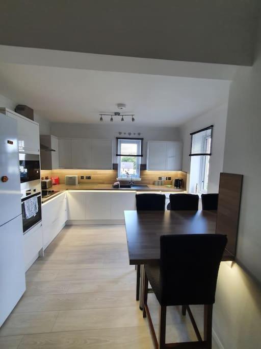 Fort William Lovely Flat Central Location ภายนอก รูปภาพ